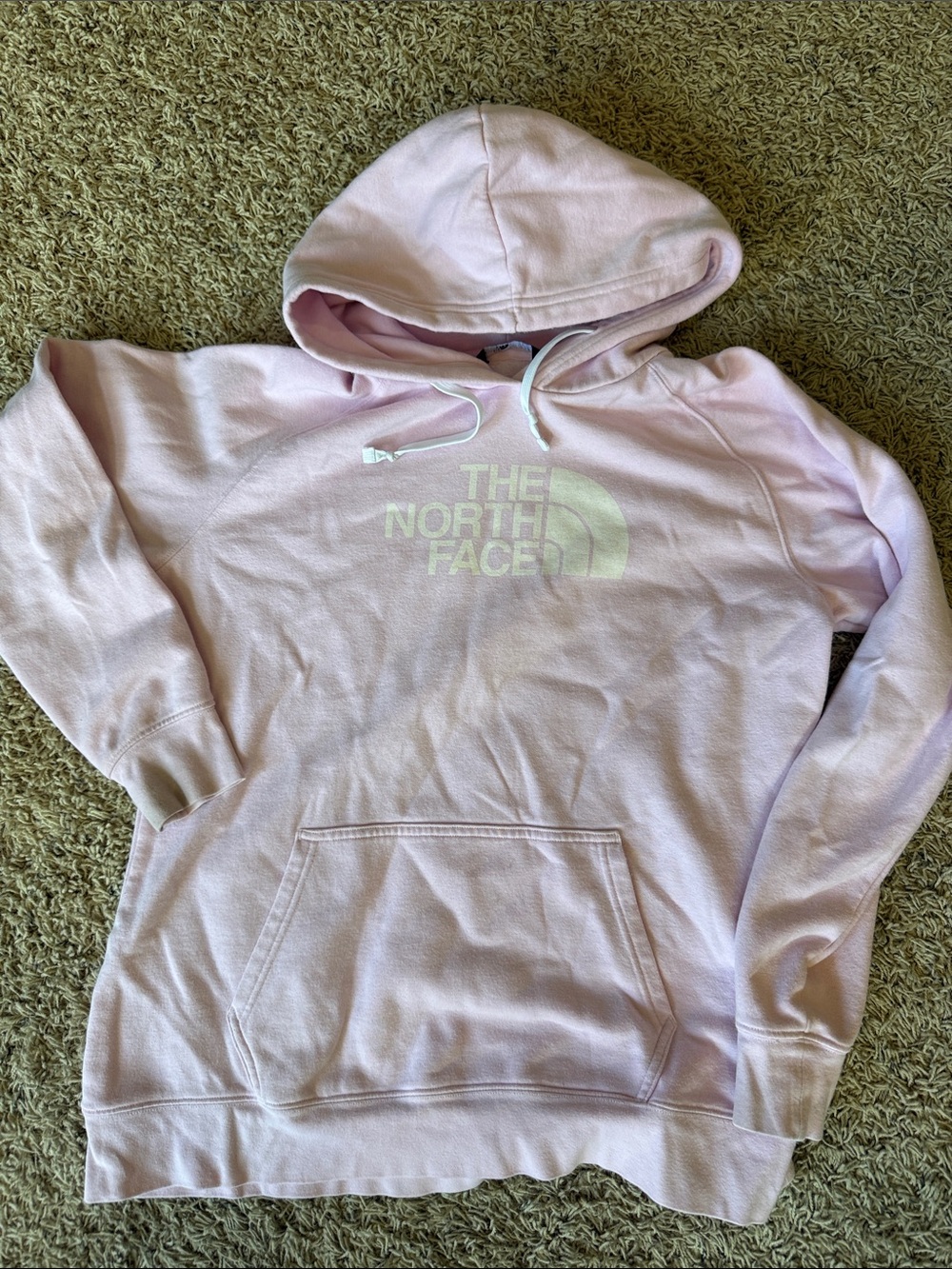 The North Face Women’s Hoodie Size XL in Light Pink